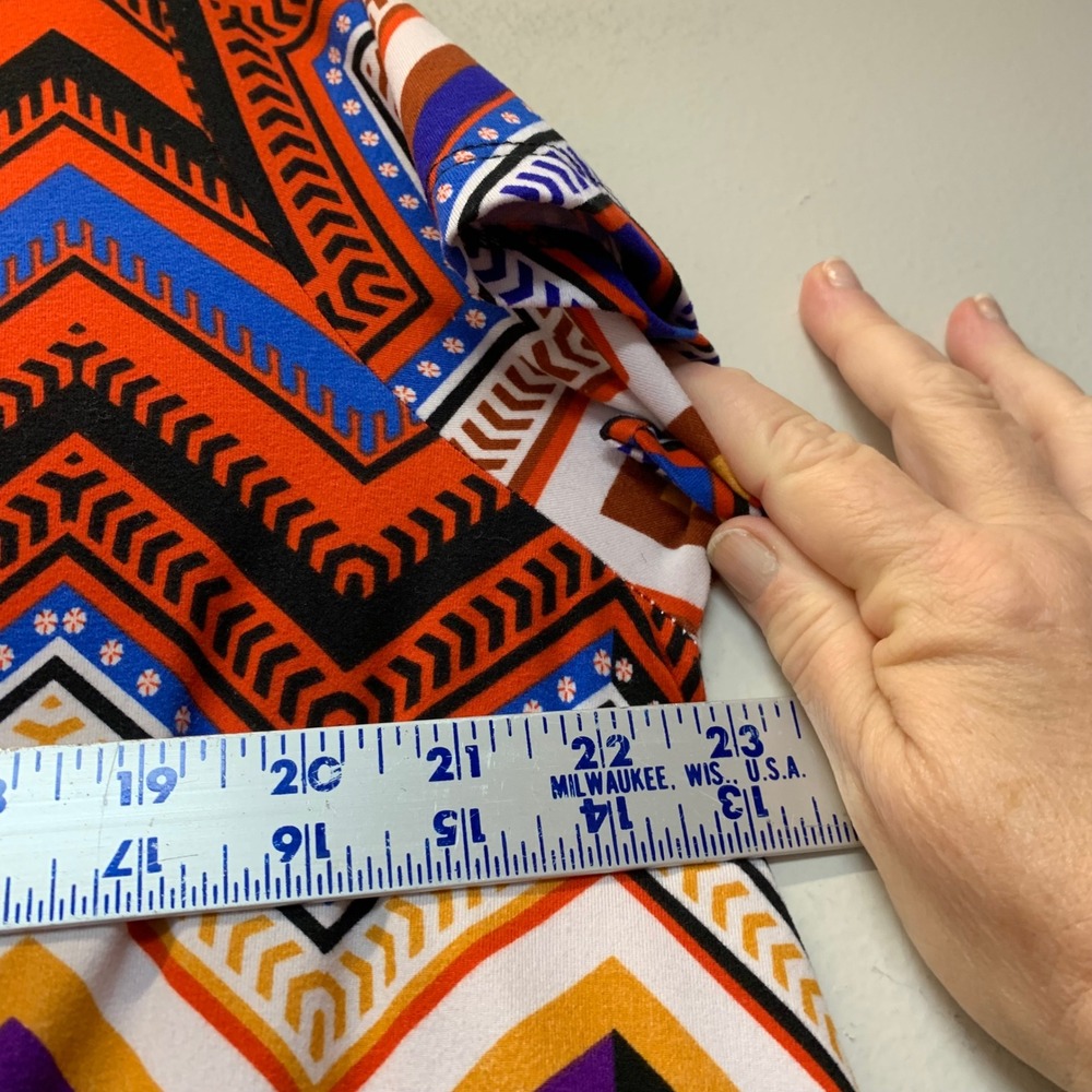 Monnuro Tunic Top Women 3X Multicolor Excellent Chevron Geometric Short Sleeve - Picture 5 of 7